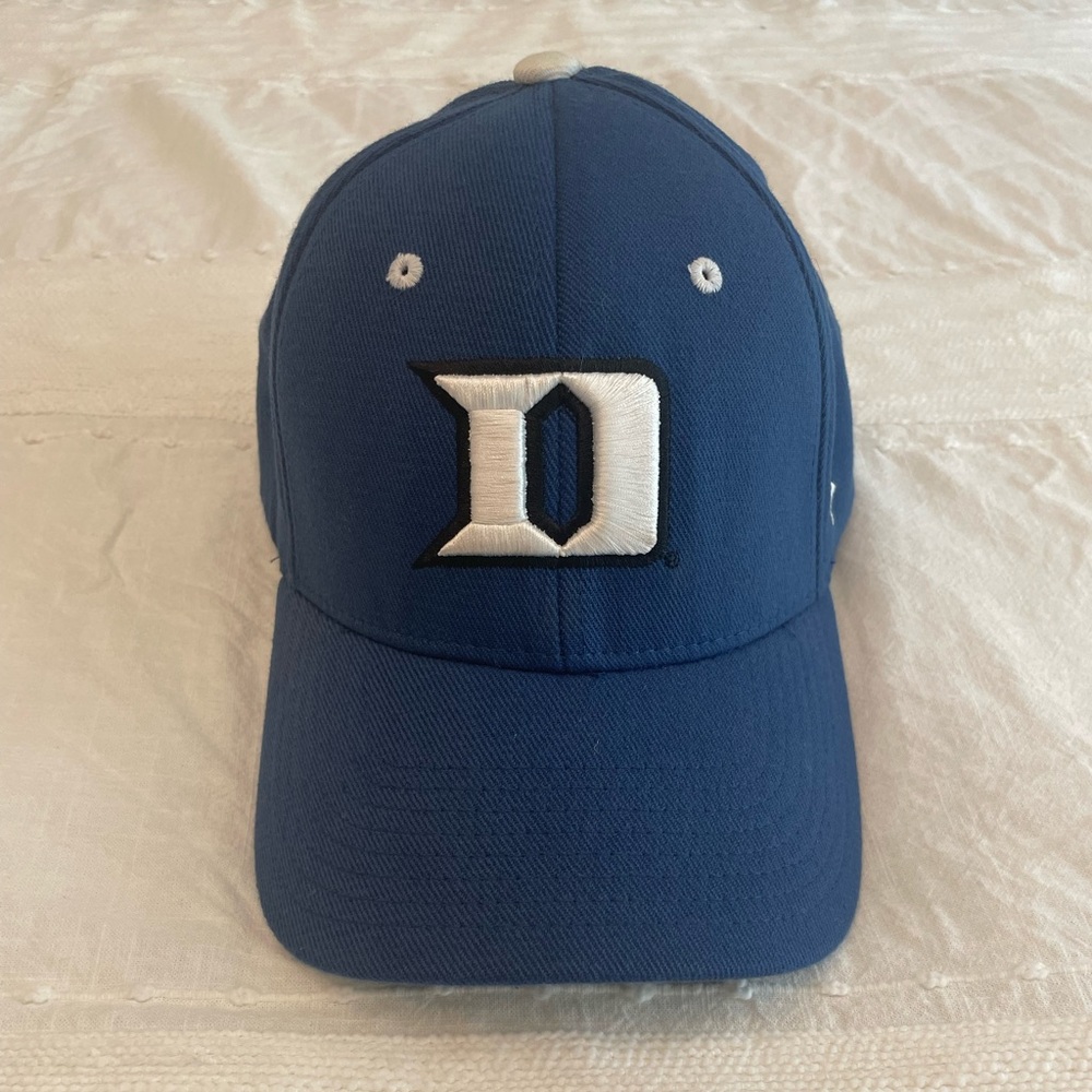 Zephyr, Duke Blue Devils Stretch Fitted Hat, Blue / White, Medium-Large